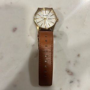 Gold Nixon Sentry Watch